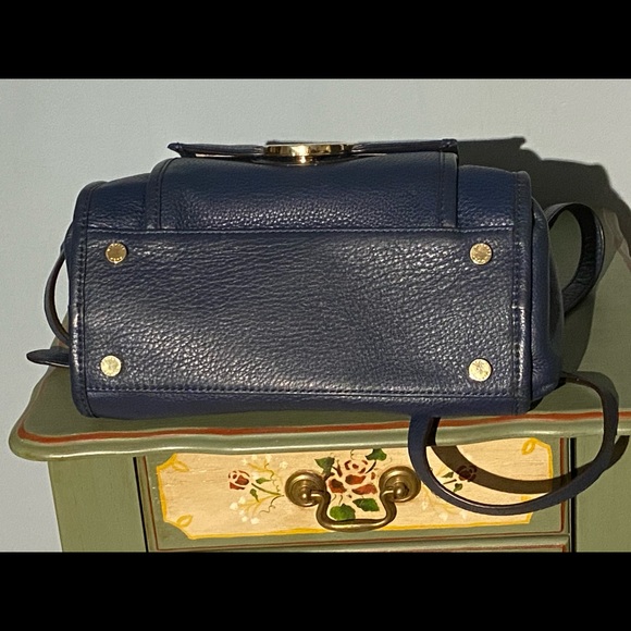 FIRM Michael Kors Fulton Crossbody - Picture 7 of 9